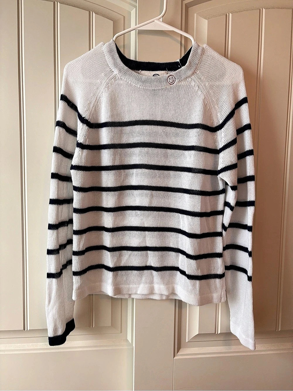Just Madison Striped Crewneck Sweater in white and navy with smiley face  Size X